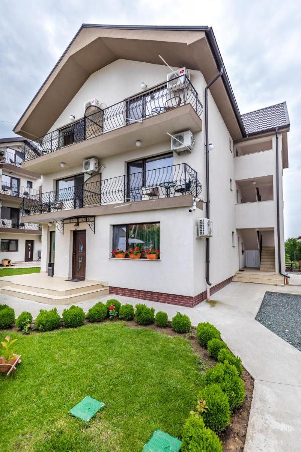 Vila Yna Navodari Ngoại thất bức ảnh