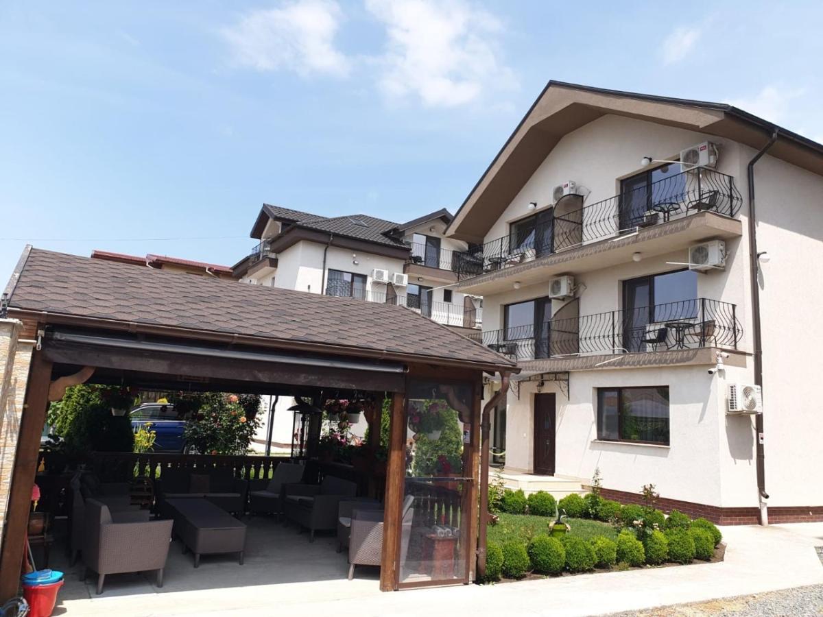 Vila Yna Navodari Ngoại thất bức ảnh