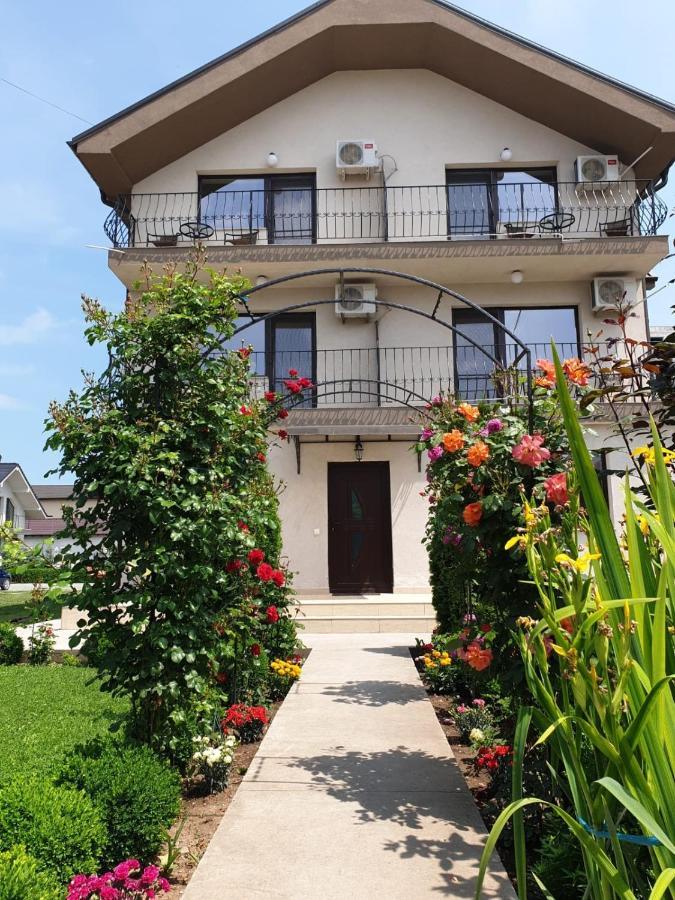 Vila Yna Navodari Ngoại thất bức ảnh
