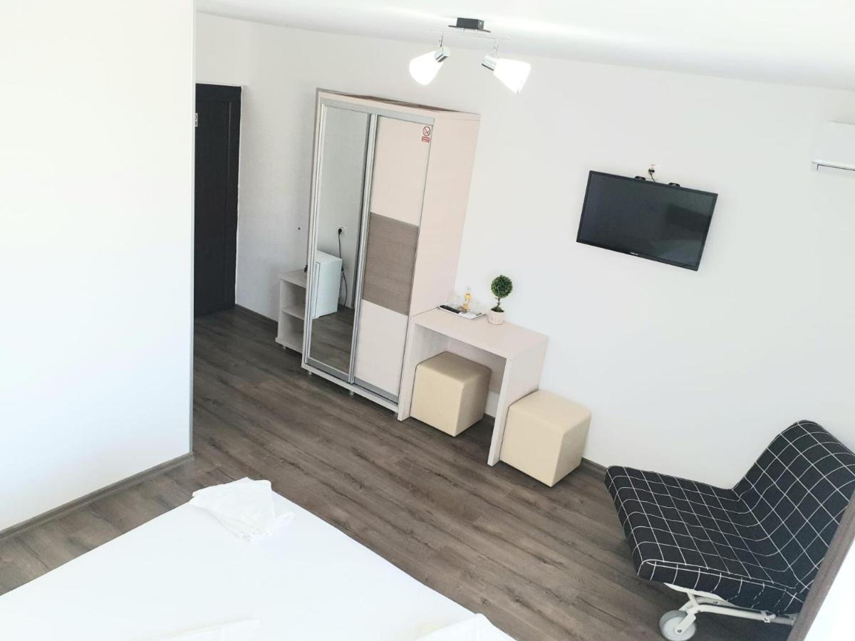 Vila Yna Navodari Ngoại thất bức ảnh