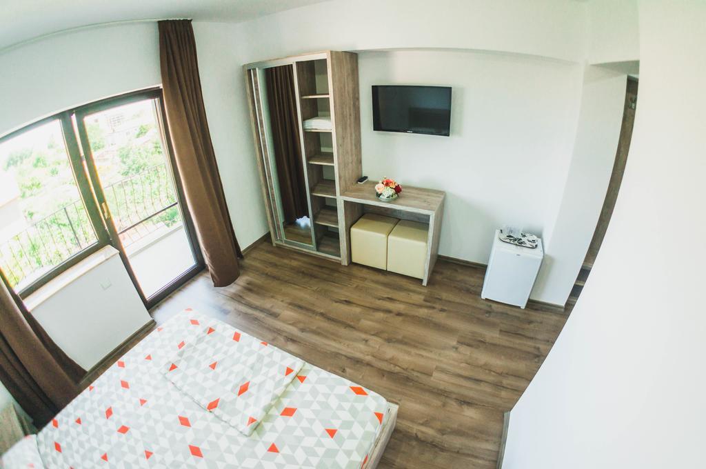 Vila Yna Navodari Ngoại thất bức ảnh